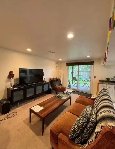 1 Bed 1 Bath Basement Apartment – Spacious, Private Entrance Image# 6