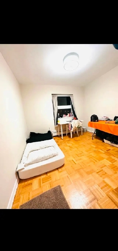 $860- private room Image# 1