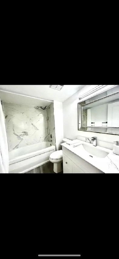 Thornhill large furnished renovated apartment in custom home Image# 5
