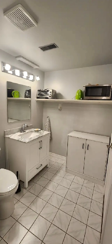 Room for rent with a separate entrance Image# 1