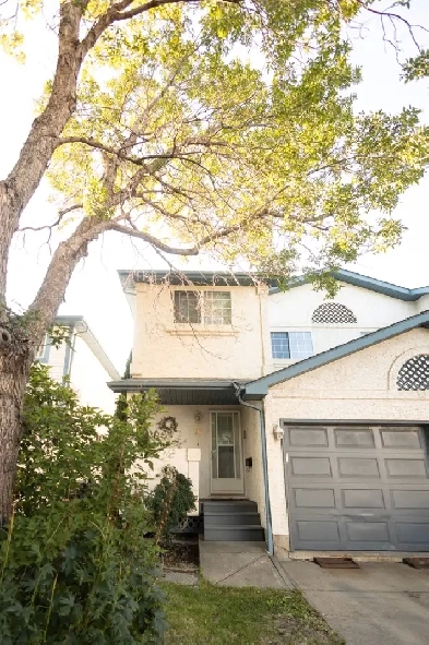 Half Duplex for sale beside Grey Nuns Hospital and LRT Millwoods Image# 24