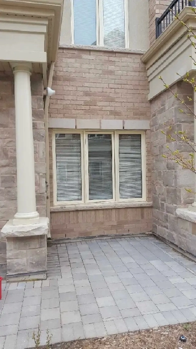 3-Bedroom Townhouse for rent – Bathurst & Finch Image# 1