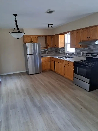 1 LEVEL DUPLEX for rent Image# 1