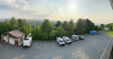 3 1/2 meublé avec vue panoramique – 650 $/mois à Saint-Georges Image# 3