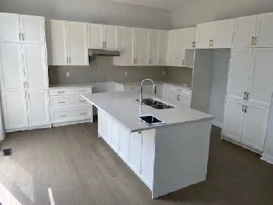 Rooms for rent in avalon orleans Image# 1