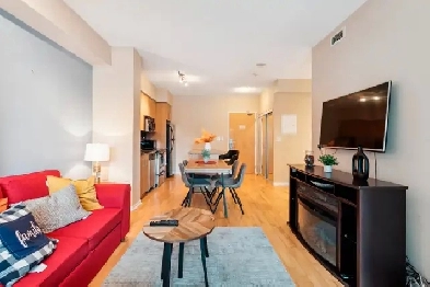 Central 1 Bedroom 2 Bed Condo | Downtown   Parking Image# 2