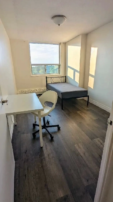 Large Private Room. Scarborough. Toronto Image# 1