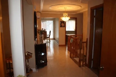 St-Léonard, grand 11 1/2, impeccable $2400/m, cour, garage Image# 5