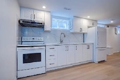 Newly Renovated 800 ft2 Basement Unit at Don Mills and McNicoll Image# 7