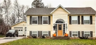 2 Rooms For Rent East Royalty Image# 3