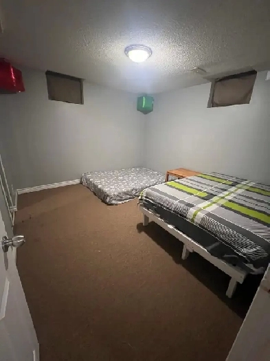 one bedroom basement Image# 4