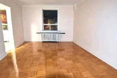 $550 room for rent downtown Toronto Image# 1