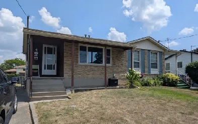 NEW LISTING 62 ALLAN DR ST CATHARINES Image# 8