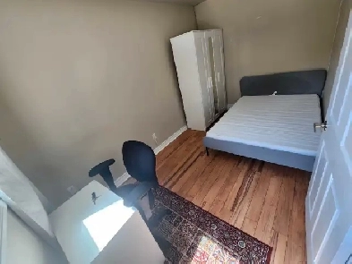 Room Available as of January 1st, McMaster Image# 1