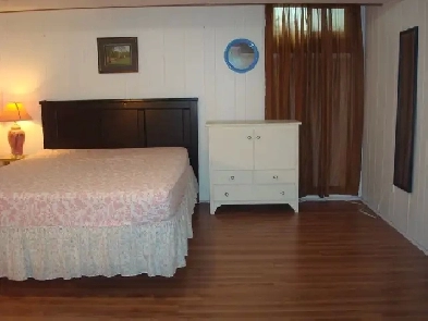 One Basement Room for Rent $440/month prefer Student Image# 1