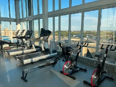 Downtown Luxury Condo Available IMMEDIATELY! Gym. Patio Image# 6