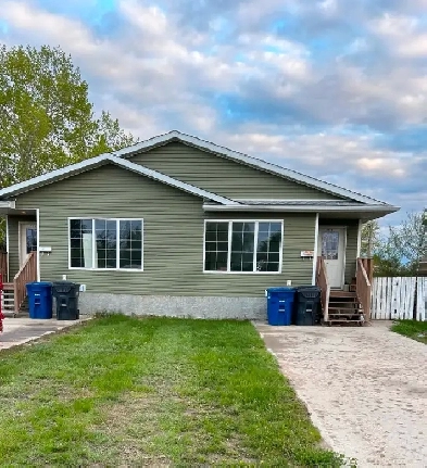House for rent Battleford - 3 bedroom and full basement Image# 2