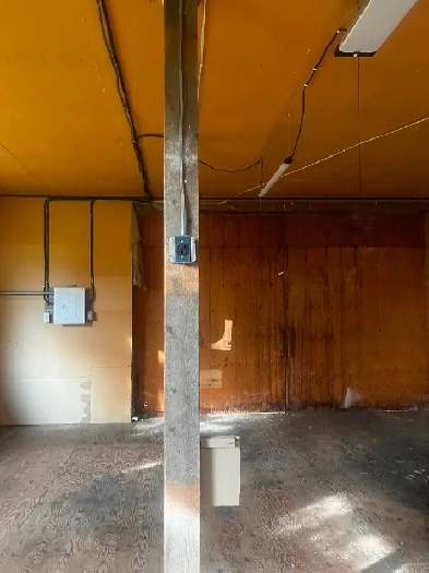 A beautiful workshop in the west of Edmonton for rent Image# 1