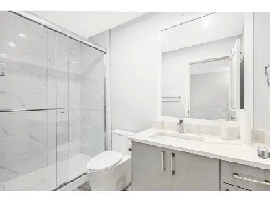 Shared rooms available with Indian Girl Image# 1