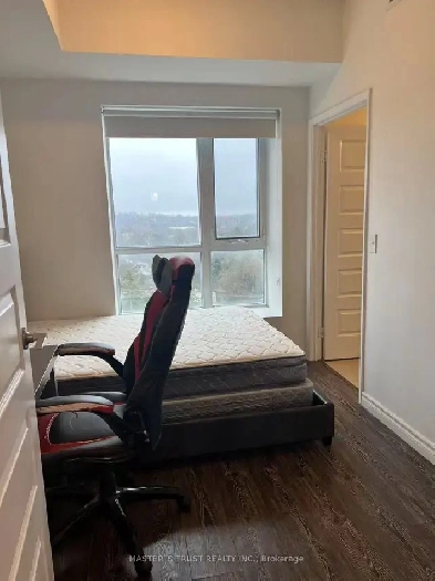 High-rise condo 2b2b for rent. Walking distance to UW&WLU Image# 1