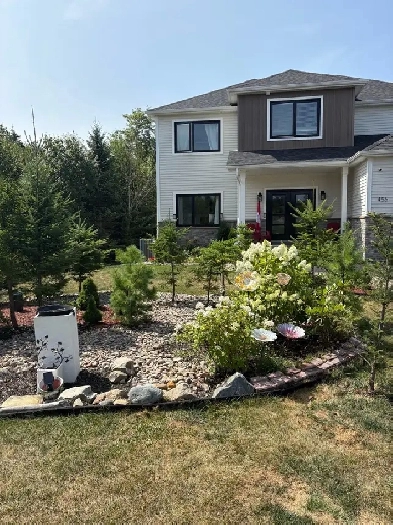 Large 2 bed 1bath apartment Image# 4