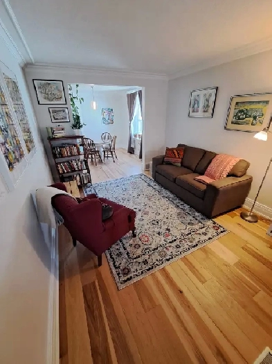 Bright and Spacious 2-Bedroom House Image# 1