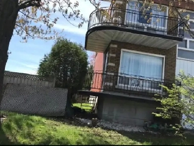 5 1/2 for rent ( lease yearly ) Image# 1