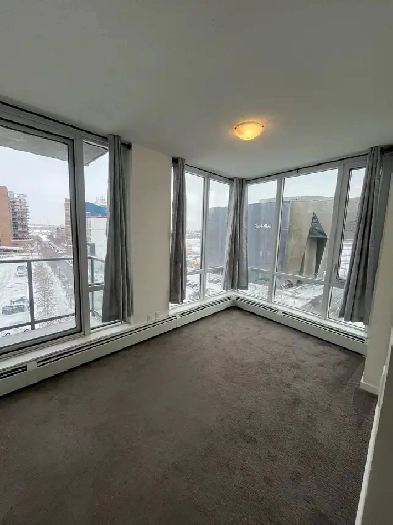 AVAILABLE TODAY! TEXT 403.827.9797 for viewing! 2 Floor Gym Image# 8