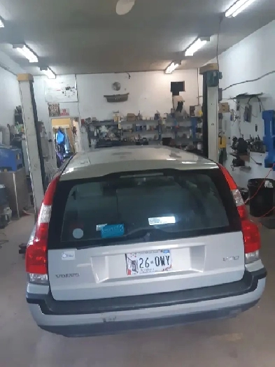 SHOP SPACE FOR RENT Image# 1