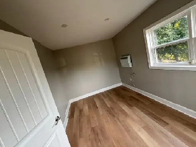 Private Bedroom on Main Floor Image# 4