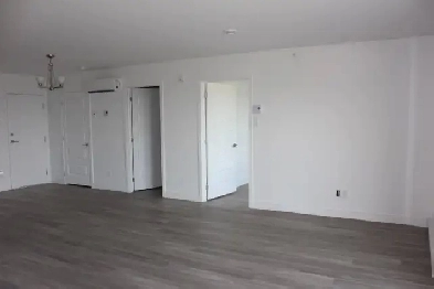 4 1/2 style condo Image# 1