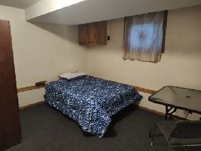 Basement room with private bathroom Image# 1