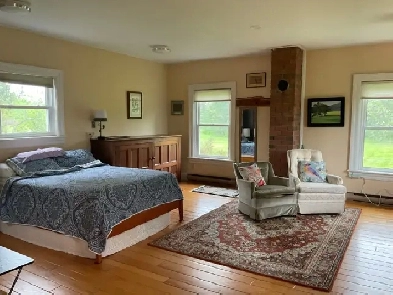 Quiet Country Apartment. One bedroom, NW of Kingston. Image# 4