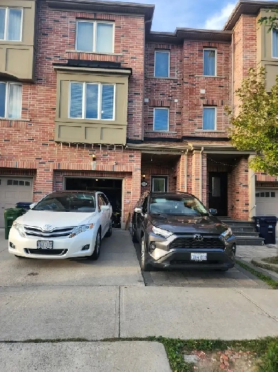 4BR 4W BEAUTIFUL TOWNHOUSE FOR SALE IN SCARBOROUGH (DANF/EGLIN) Image# 10