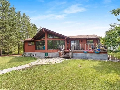 SS AUGUST 30-HOME/COTTAGE ON PINAWA BAY LAC DU BONNET!! Image# 1