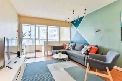 Furnished 1 Den (window) for rent $2500 all incl , Bay/Gerrard Image# 1