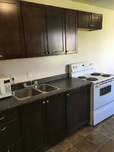 Apartment for Rent in Valleyveiw AB Image# 1