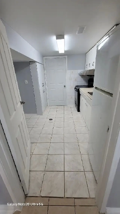 JUST REDUCED Sep. Ent, private, 1-BDRM BSMNT Apt - KENNEDY STN Image# 1