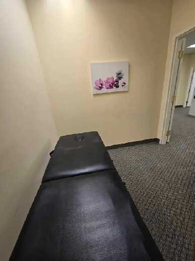 Spa room for rent Image# 2