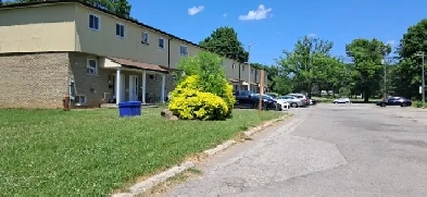 3 Bed Townhouse Image# 1