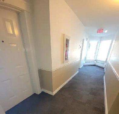 2 Bdrm- 2 Bth West end Condo for Sale Image# 1