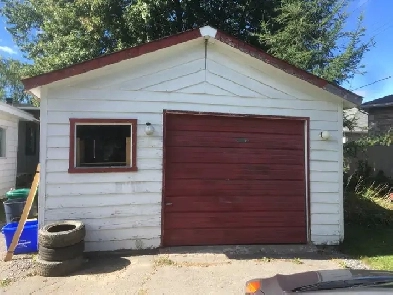 Storage - West-end centrally located garage Image# 1