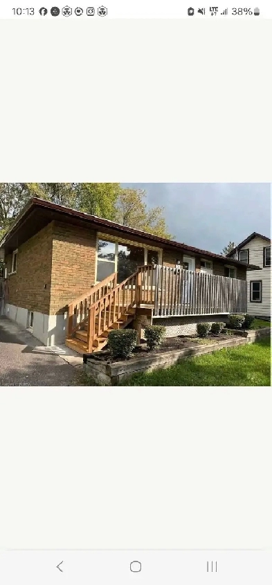 3 bedroom apartment (upper unit) Image# 1