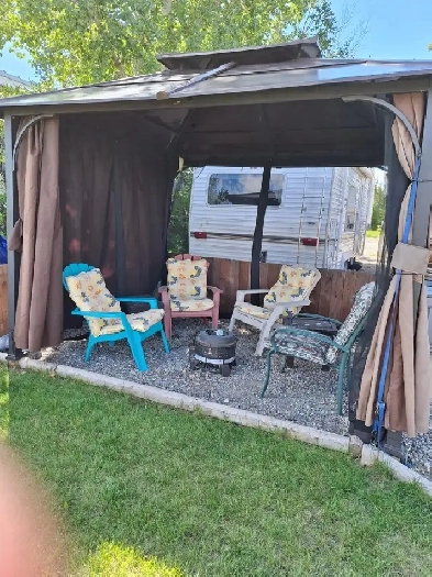 Lakefront lot with 2 trailers Image# 1