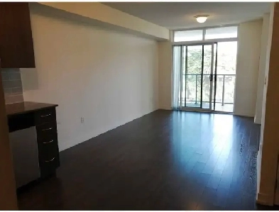 large one bedroom W/ den and parking lansdowne and dupont Image# 1