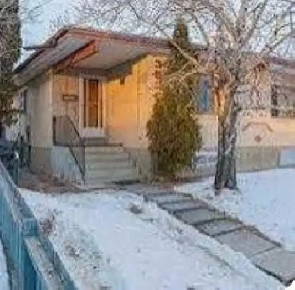 October 1 possession LEGALLY SUITED DUPLEX Image# 1