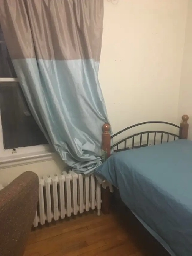 Furnished room in two bedroom flat to share with mature female/ Image# 1