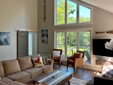 Spacious and beautiful winter rental - 4 bedrooms, 2 baths Image# 1