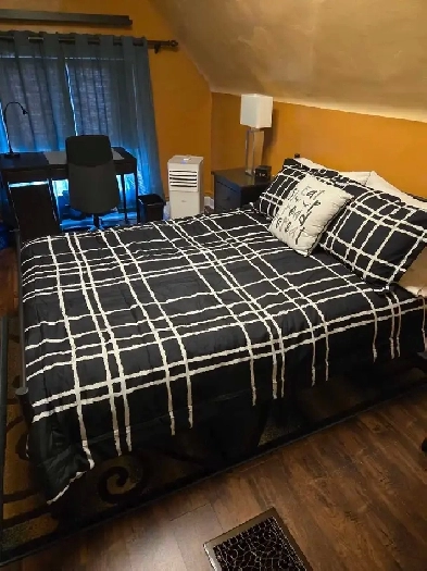 LOOKING FOR A SHORT TERM RENTER Image# 1