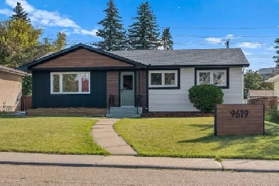 Mid-Century Bungalow for Sale Image# 1